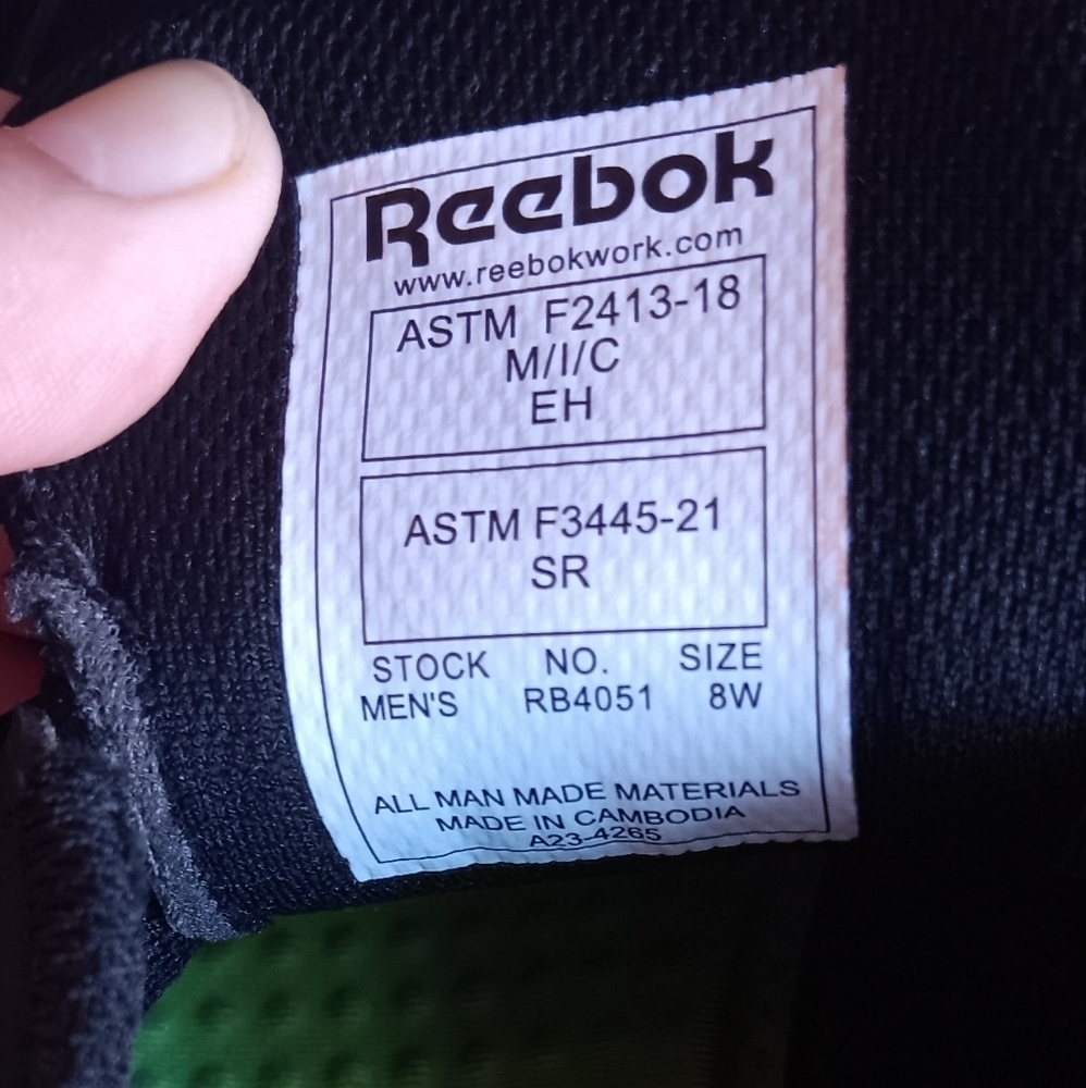 Like new Reebok Safety Shoes  for Men - Picture 5 of 7